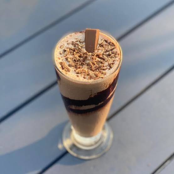 KitKat Shake — pure vegetarian dish by Rasalaya